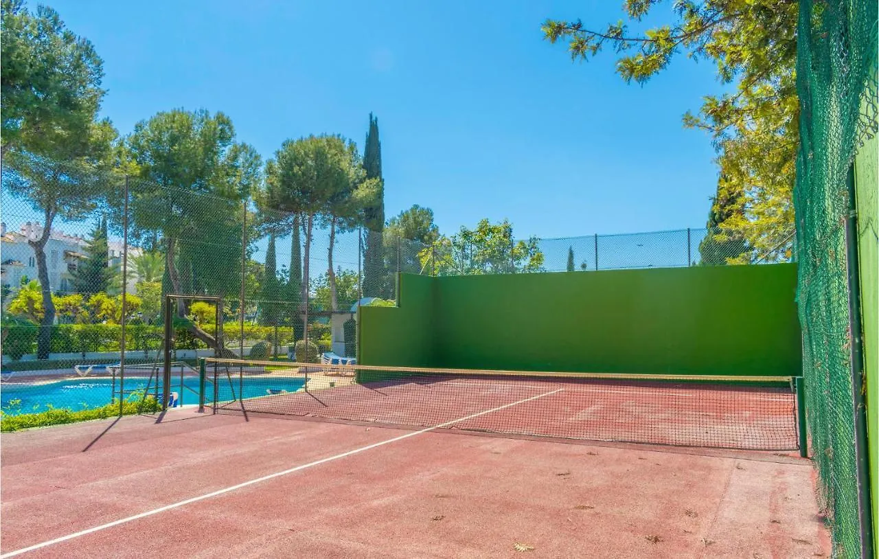 Lovely Apartment In Marbella With Kitchenette