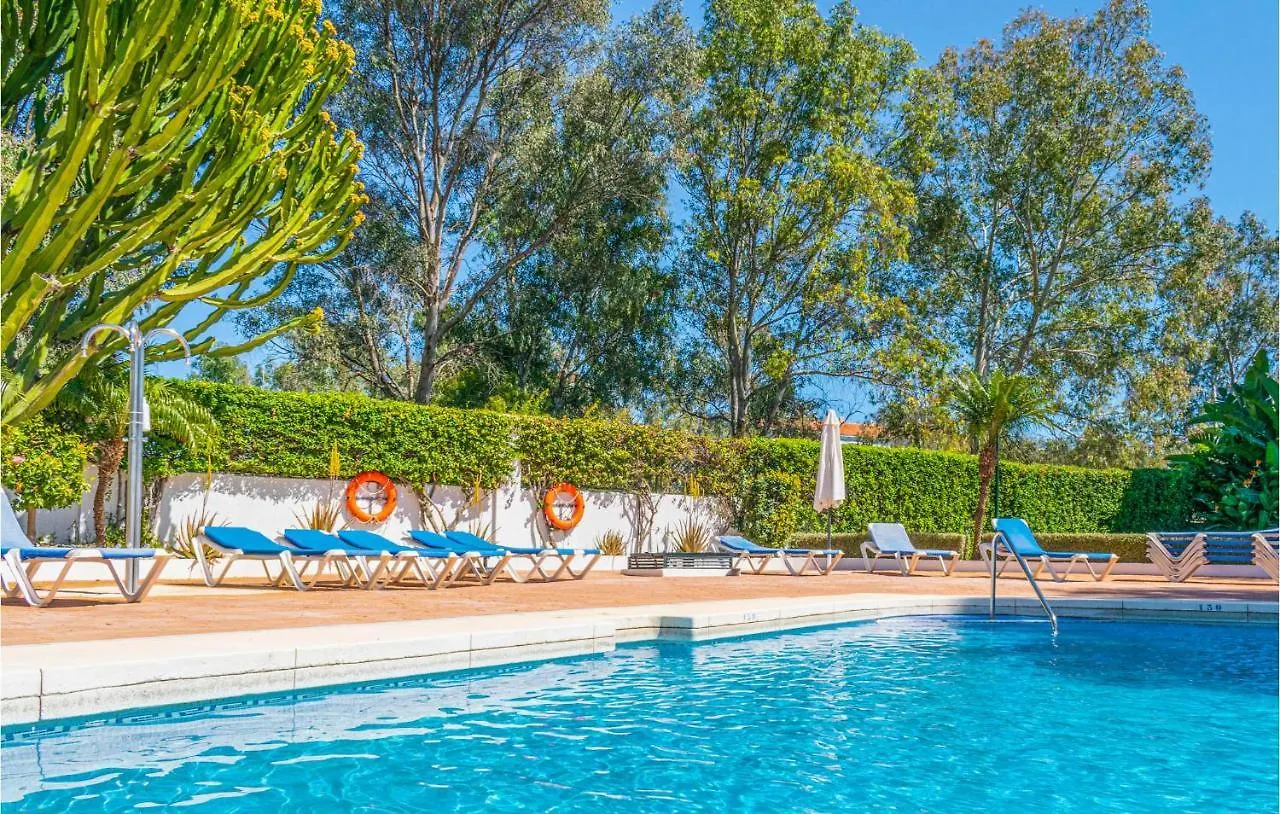 Lovely Apartment In Marbella With Kitchenette