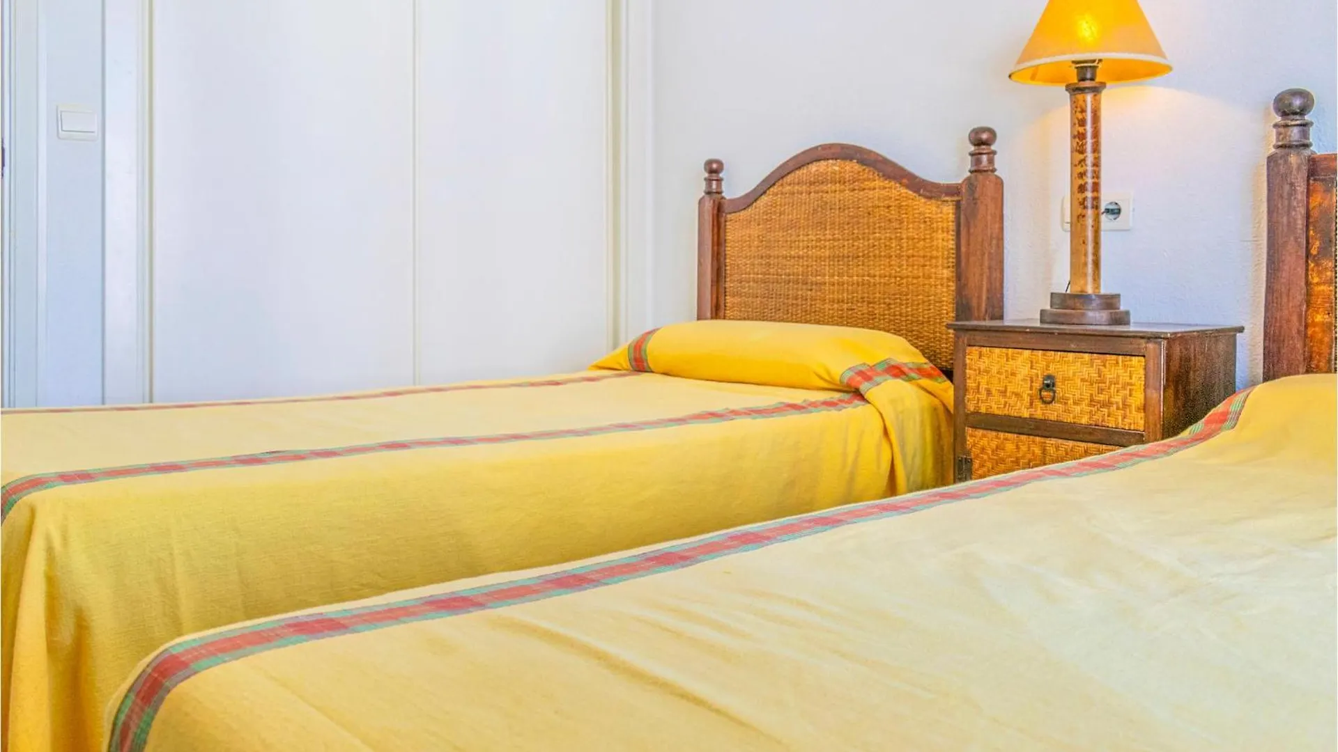 Lovely Apartment In Marbella With Kitchenette